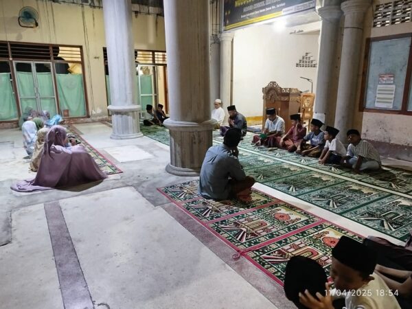 Kegiatan Pembacaan Al Barzanji Rutin Mingguan